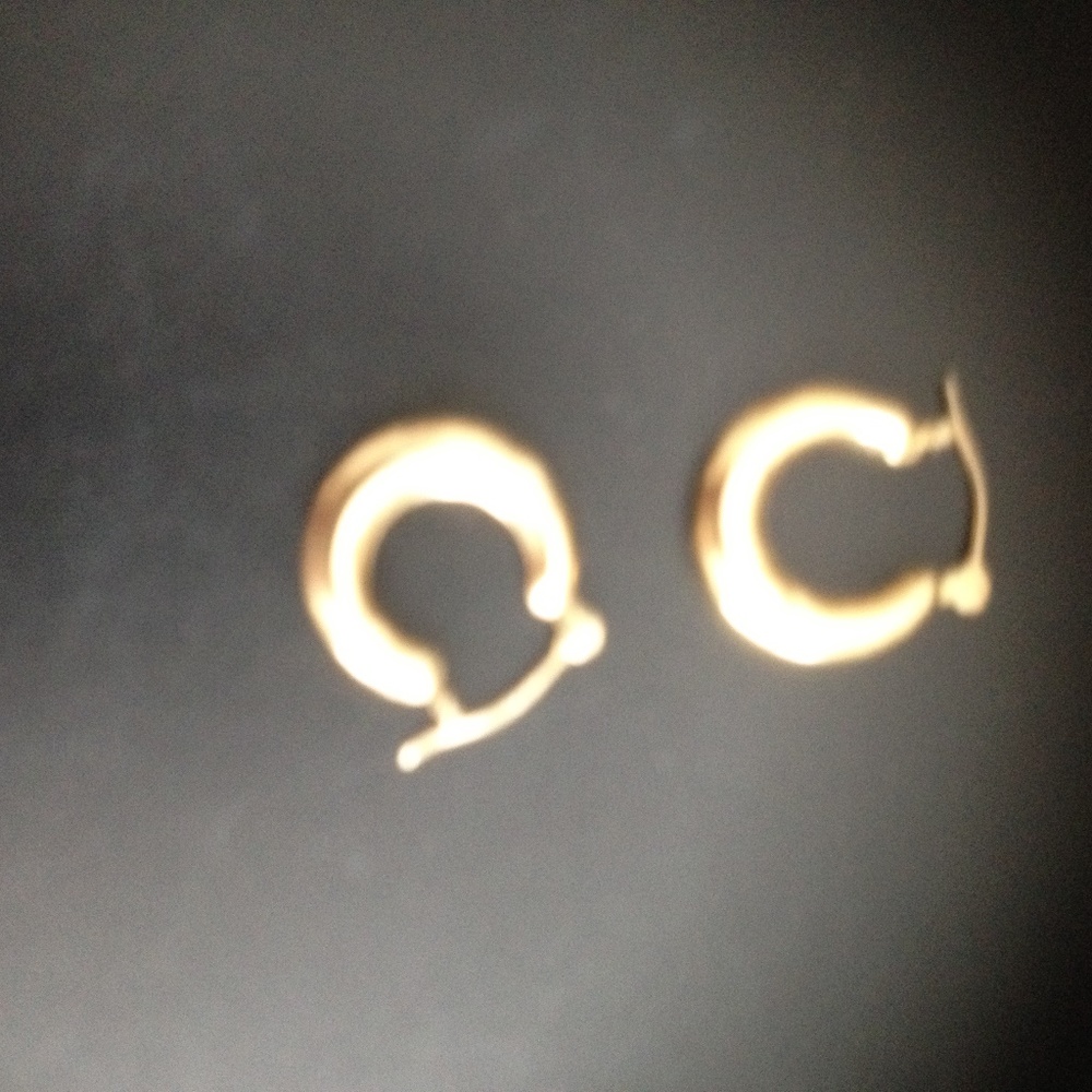 puffed hoop earrings, 14 kt gold, 1/2"